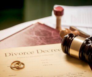 Divorce Lawyer - Family Lawyer